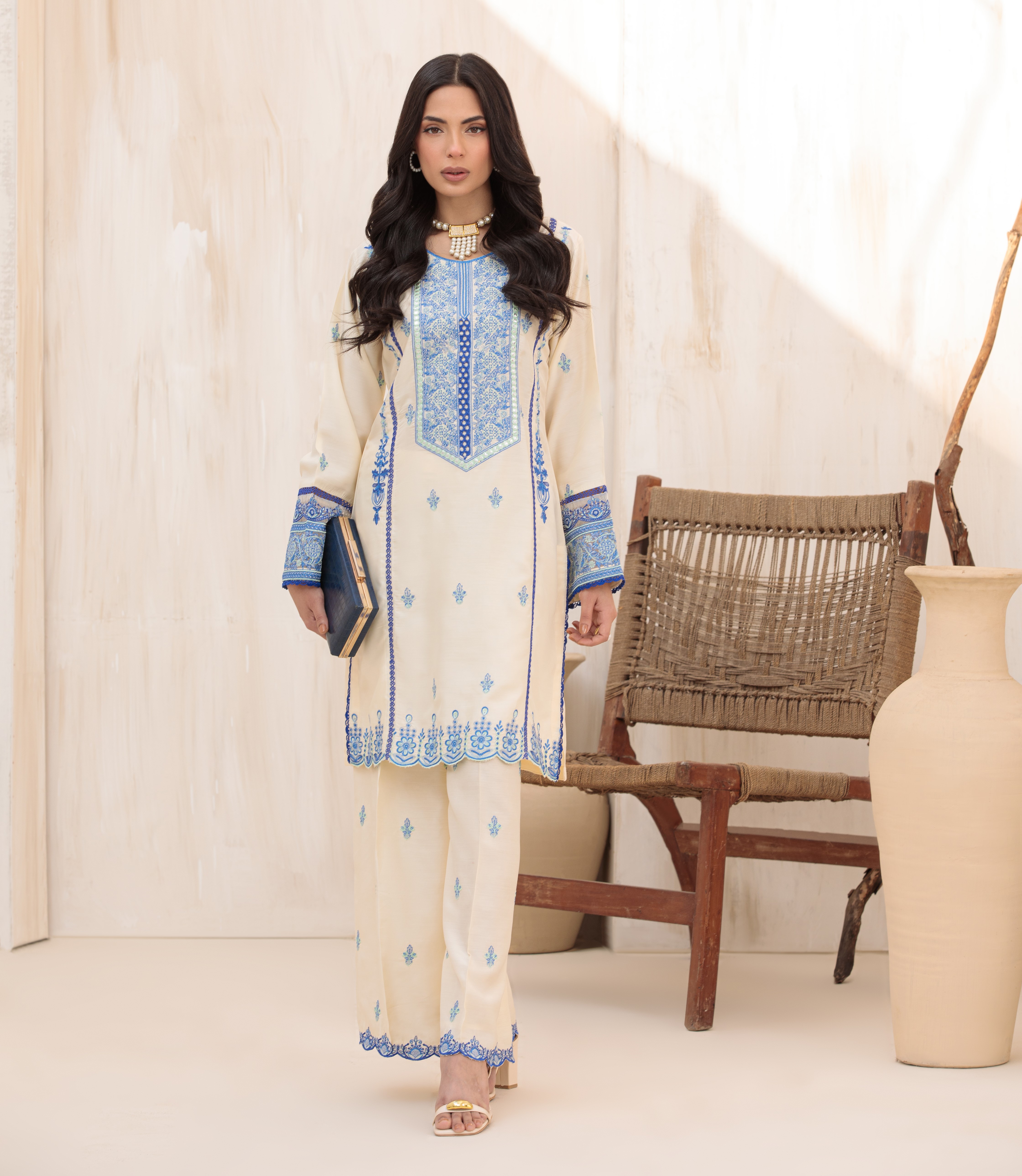 Hareemz Viscos Both Dupptta Silk Stitched 3 Piece Suit