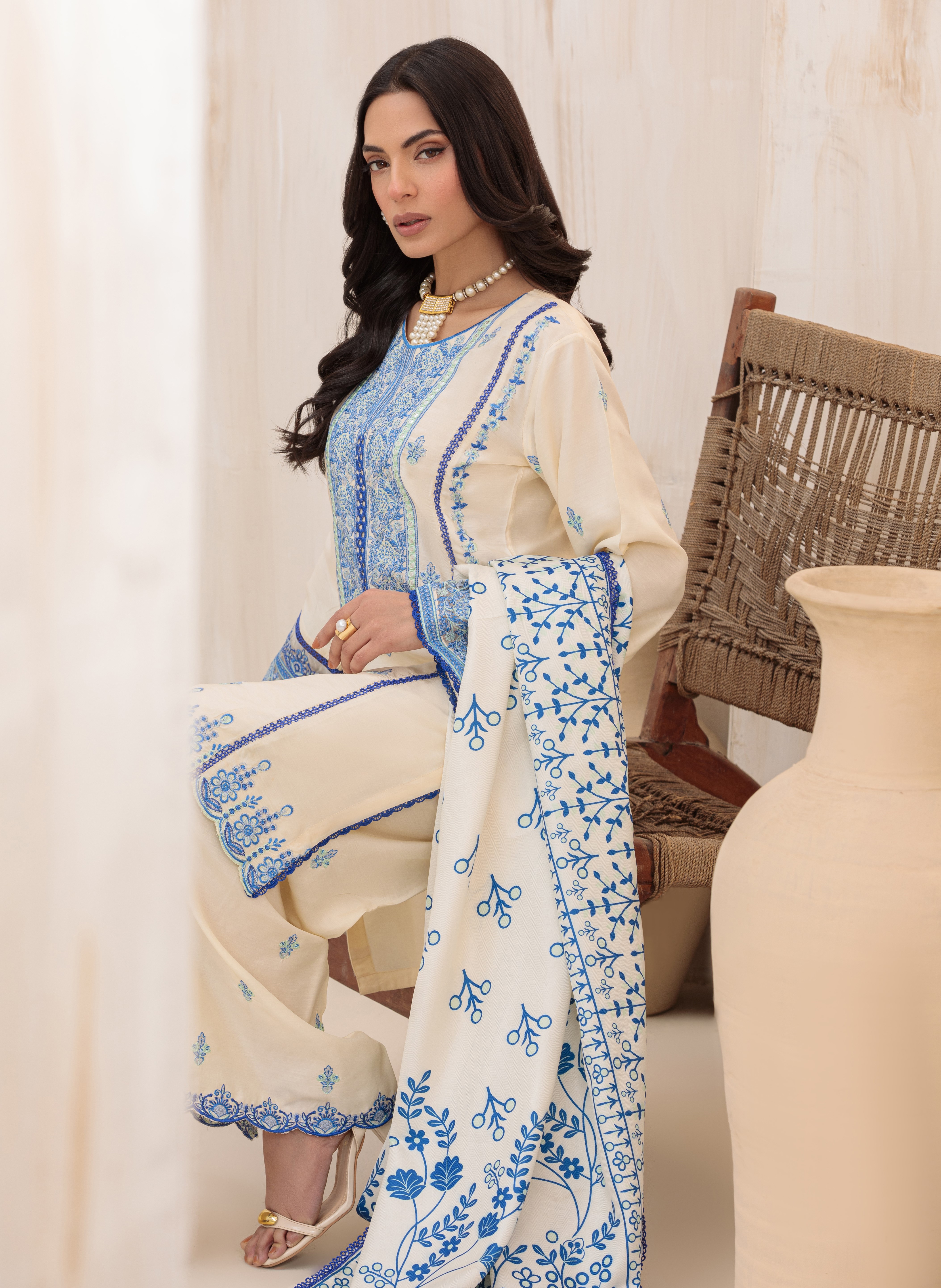 Hareemz Viscos Both Dupptta Silk Stitched 3 Piece Suit
