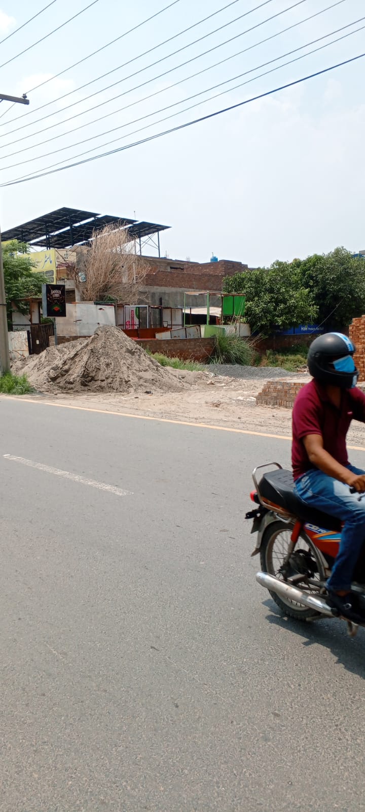 Commercial 5 Marla Plot Main College Road Lahore