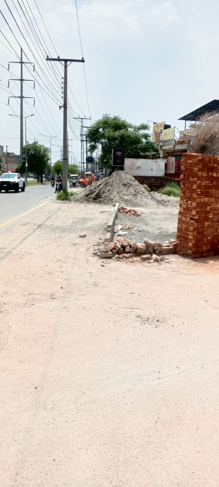 Corner Commercial 7 Marla Plot Main College Road Lahore