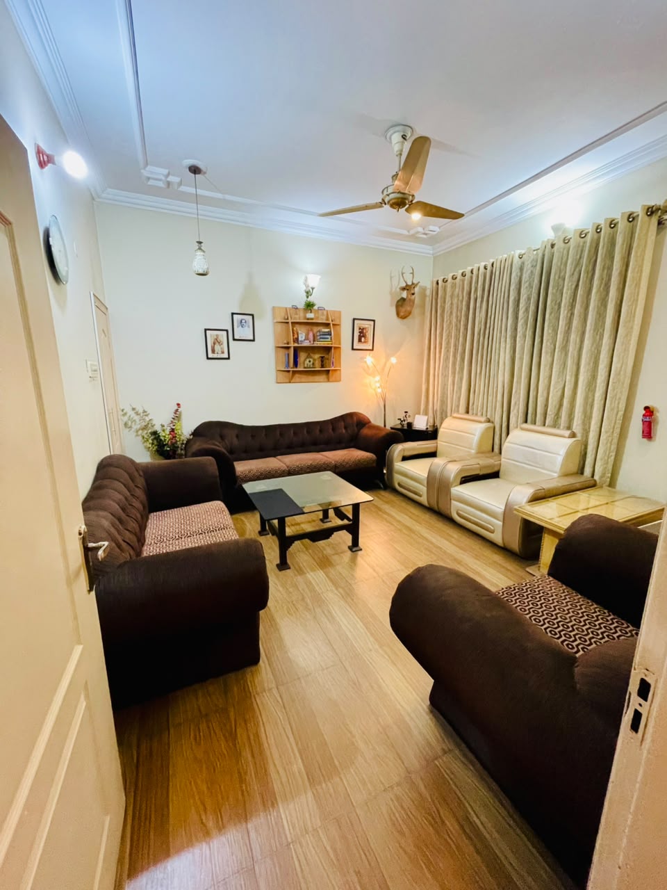 10 MARLA TRIPLE STORY HOUSE FOR SALE M BLOCK GULBERG 3 LAHORE