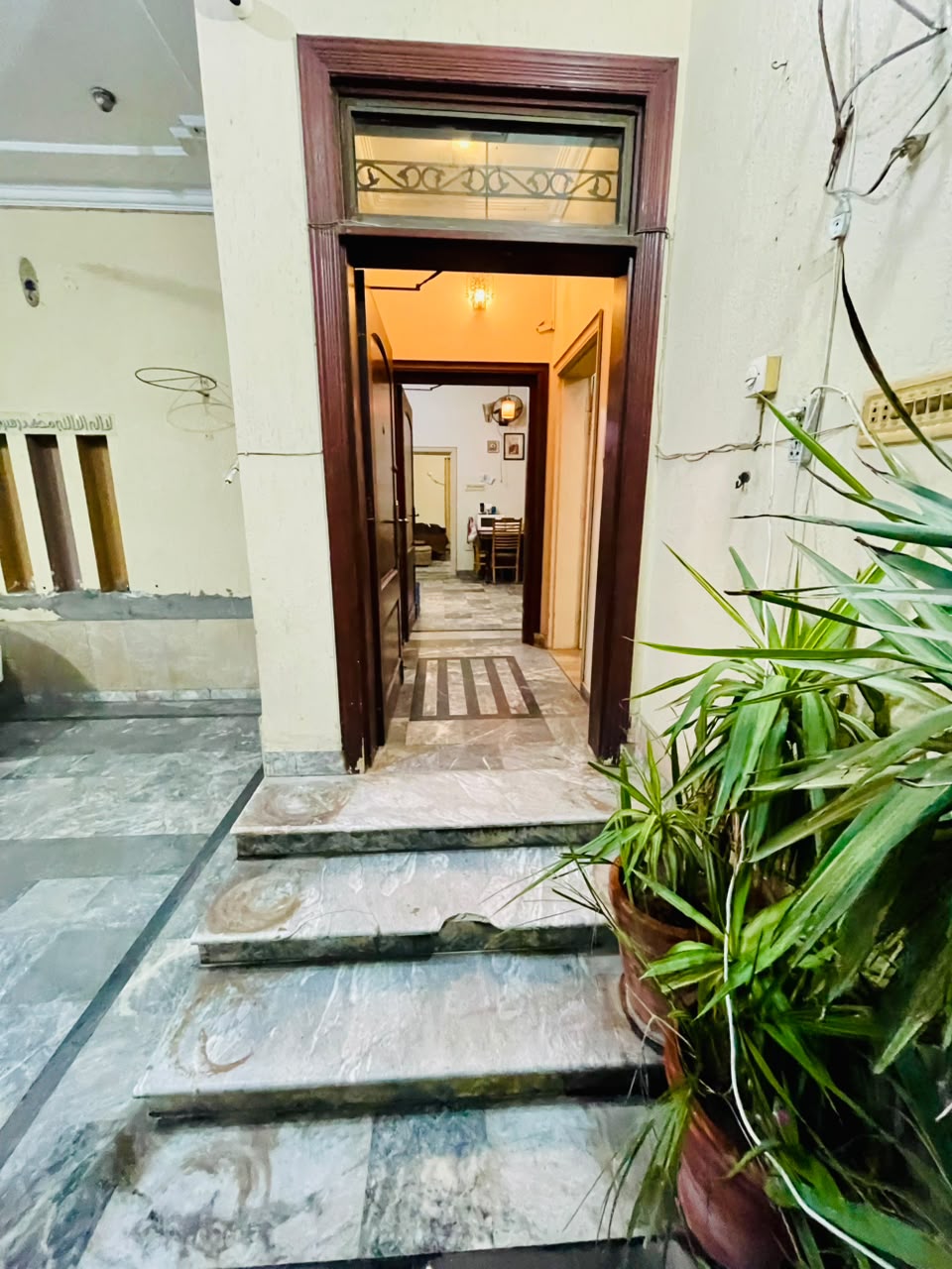 10 MARLA TRIPLE STORY HOUSE FOR SALE M BLOCK GULBERG 3 LAHORE
