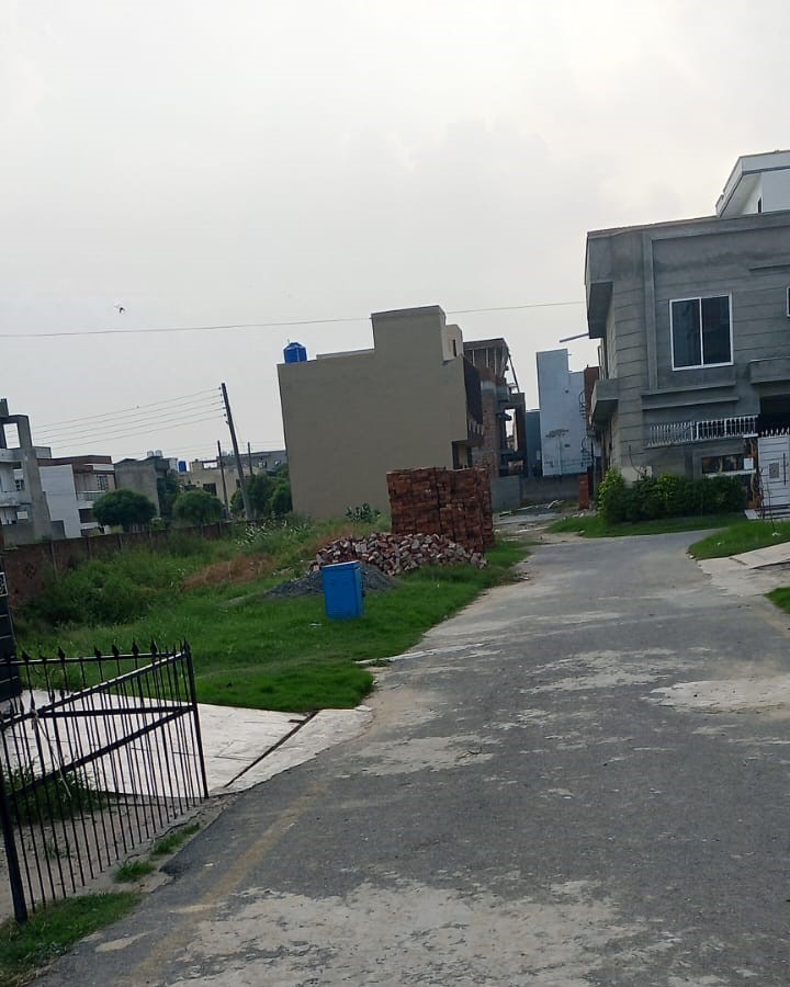 3 Marla Plots for Sale in Palm Garden IEP Engineers Town